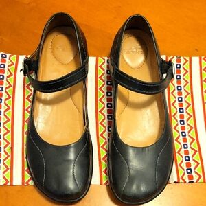 Dansko Black Leather Mary Janes Size 38